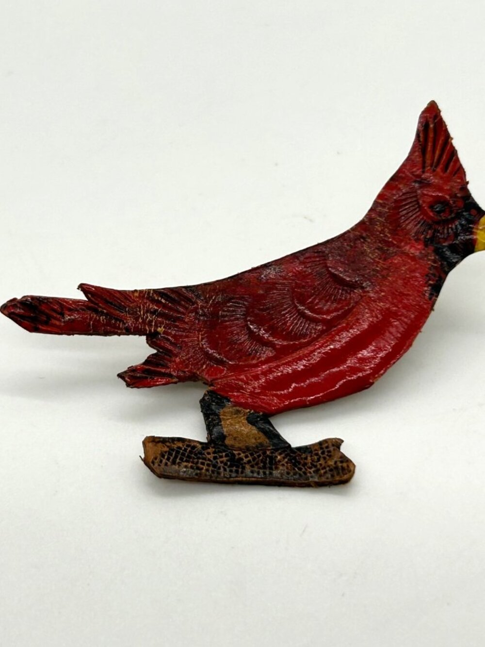 Vintage Cardinal Brooch Handcrafted Leather Birds Hand Painted - Picture 4 of 15